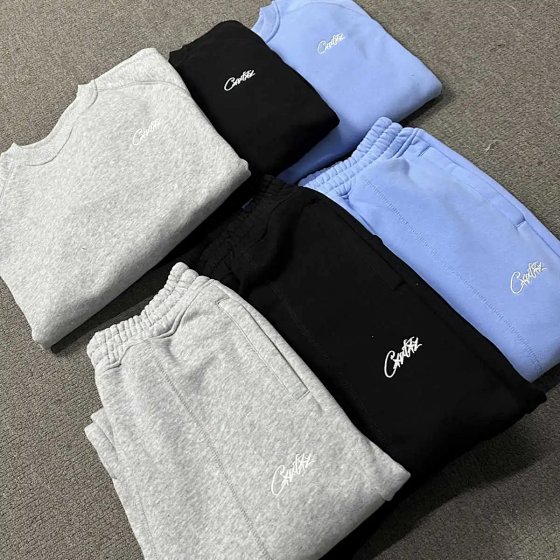 Printed letters, clear lines, round neck sweatshirt, long sleeved hip-hop pullover, autumn and winter top -1