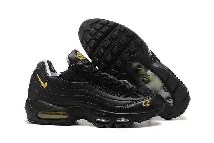 Nike Athletic Casual Sneakers Collection product photo 2