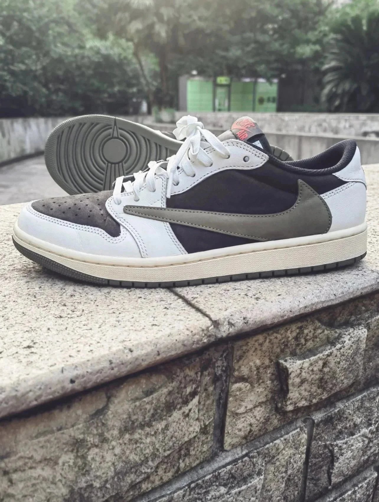 Nike x Travis Scott Air Jordan 1 Low OG Olive Sneakers - 4