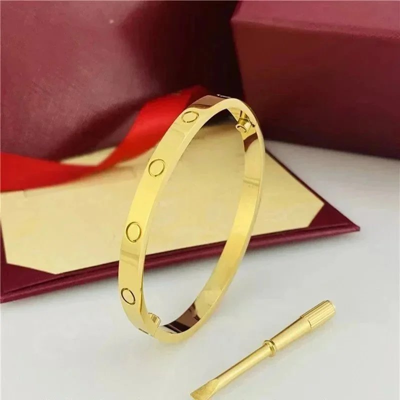 (Wide Version) Gold without Diamonds