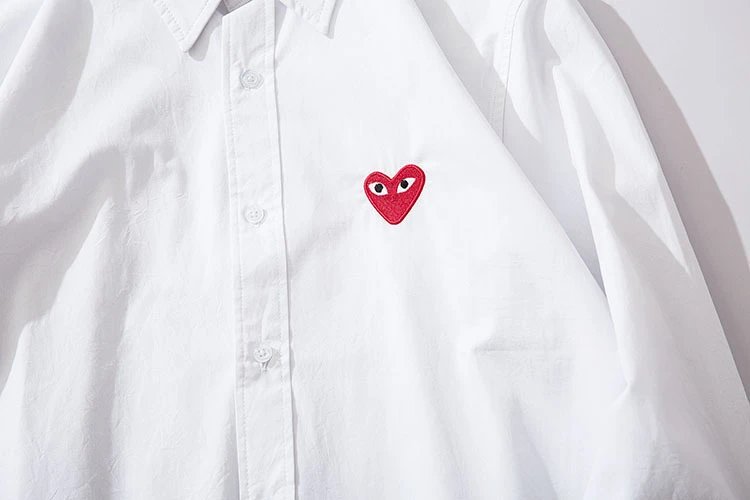 CDG Play Heart Shirt White - Gallery Image 9 - Detailed View