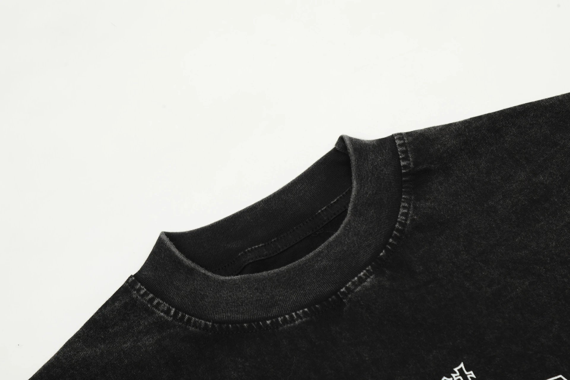 Represent Mayhem Tee Black - Gallery Image 4 - Detailed View