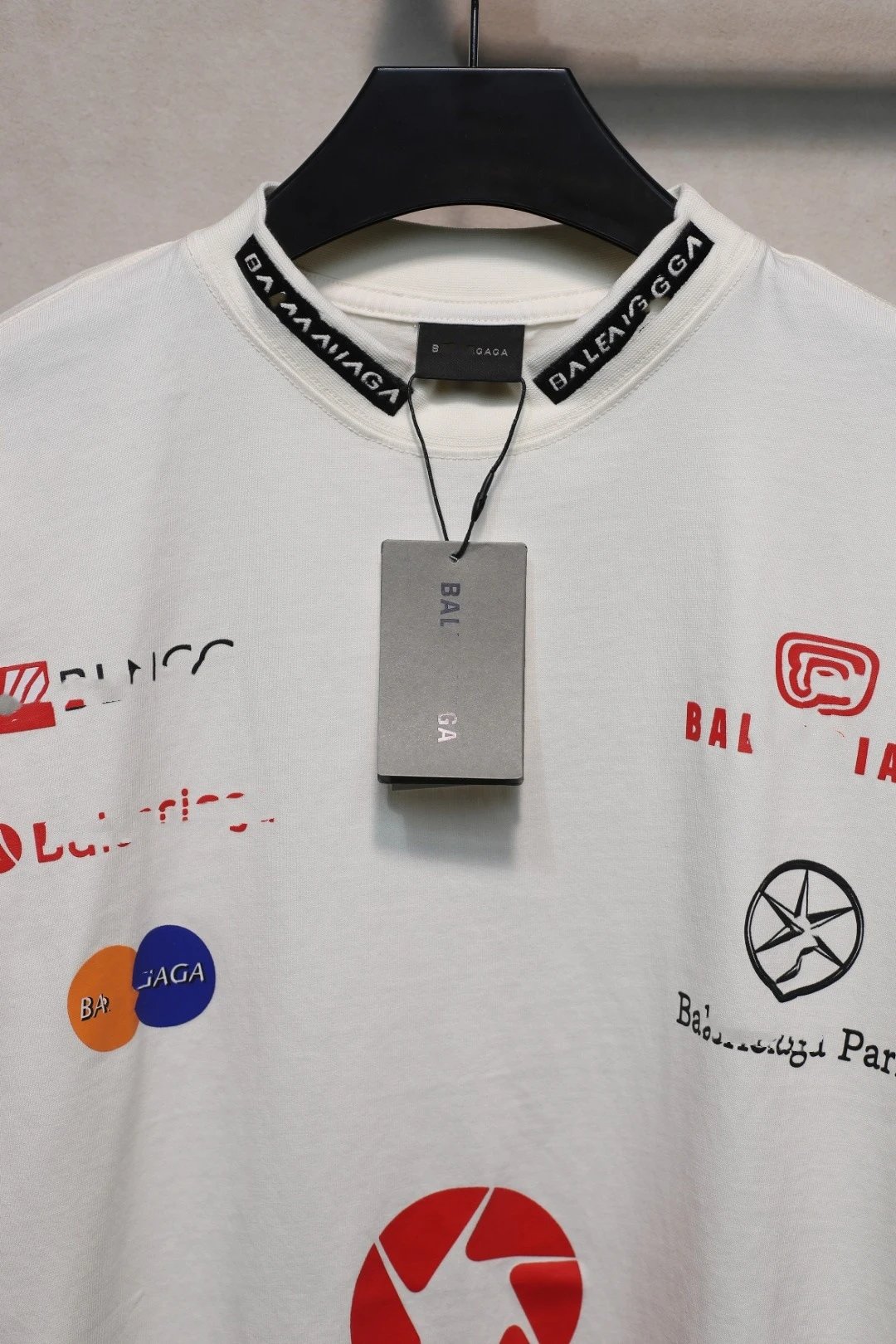 Unisex Oversized Cotton Logo Print T-Shirt, Onyx Black - Gallery Image 7 - Detailed View