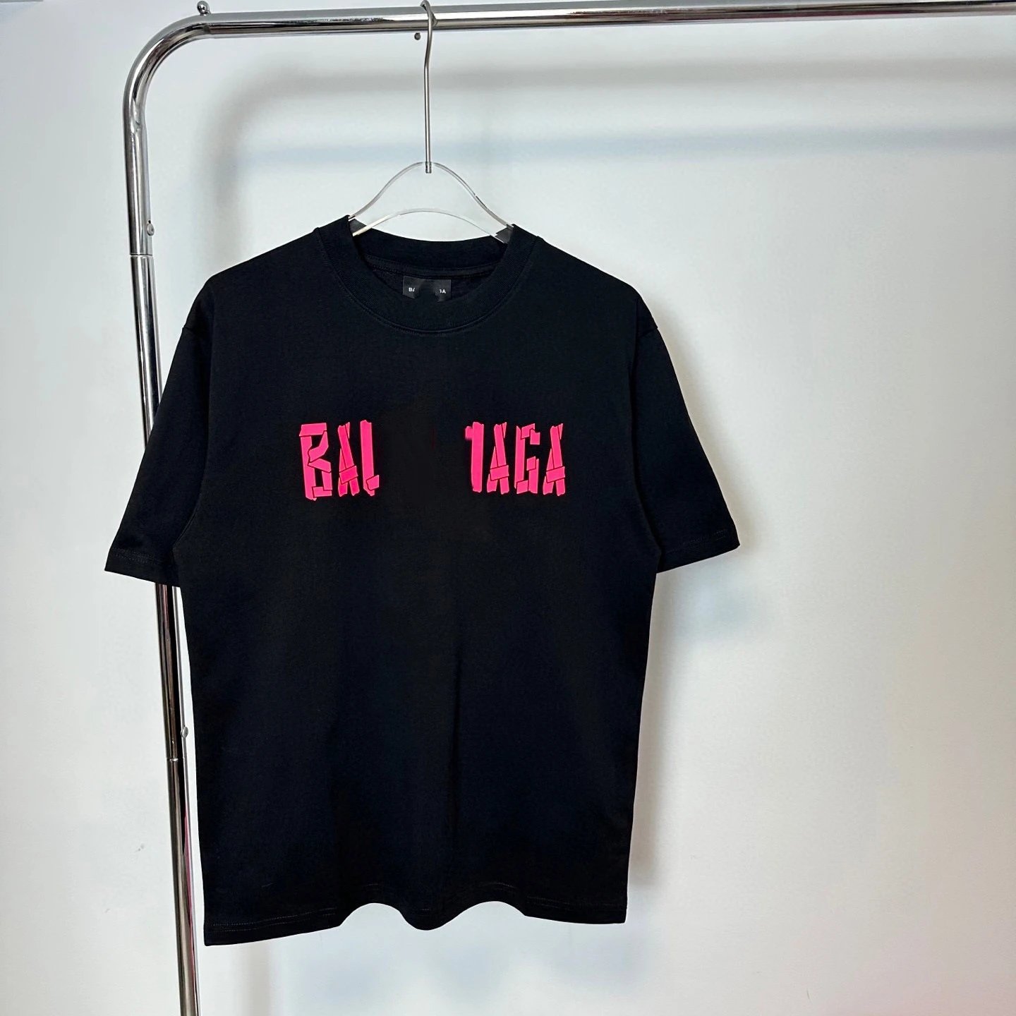 Unisex Oversized Graphic Cotton Tee, Fuchsia - Gallery Image 1 - Detailed View