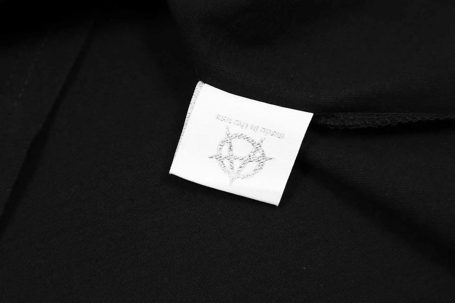 Streetwear Hip-Hop Tee Ebony - Gallery Image 10 - Detailed View