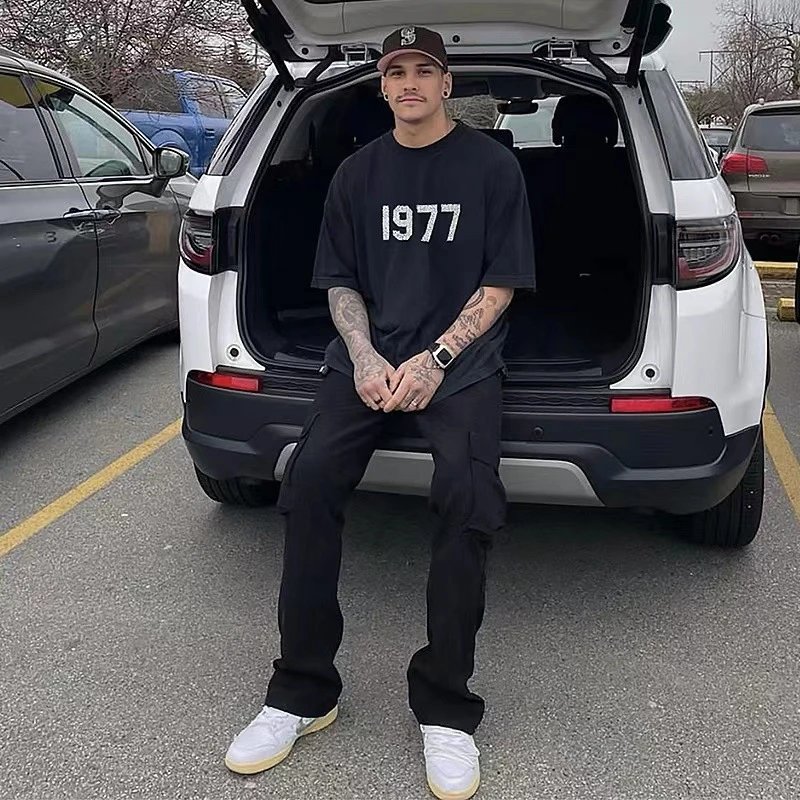 Cracked Print High Street T-Shirt in Charcoal - Gallery Image 14 - Detailed View