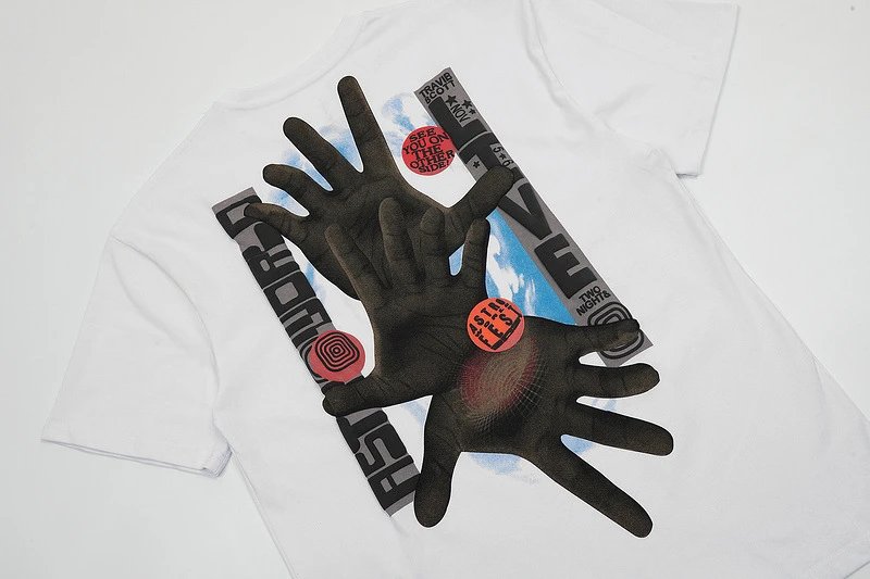 Streetwear 3D Hand Graphic Tee Ivory - Gallery Image 4 - Detailed View