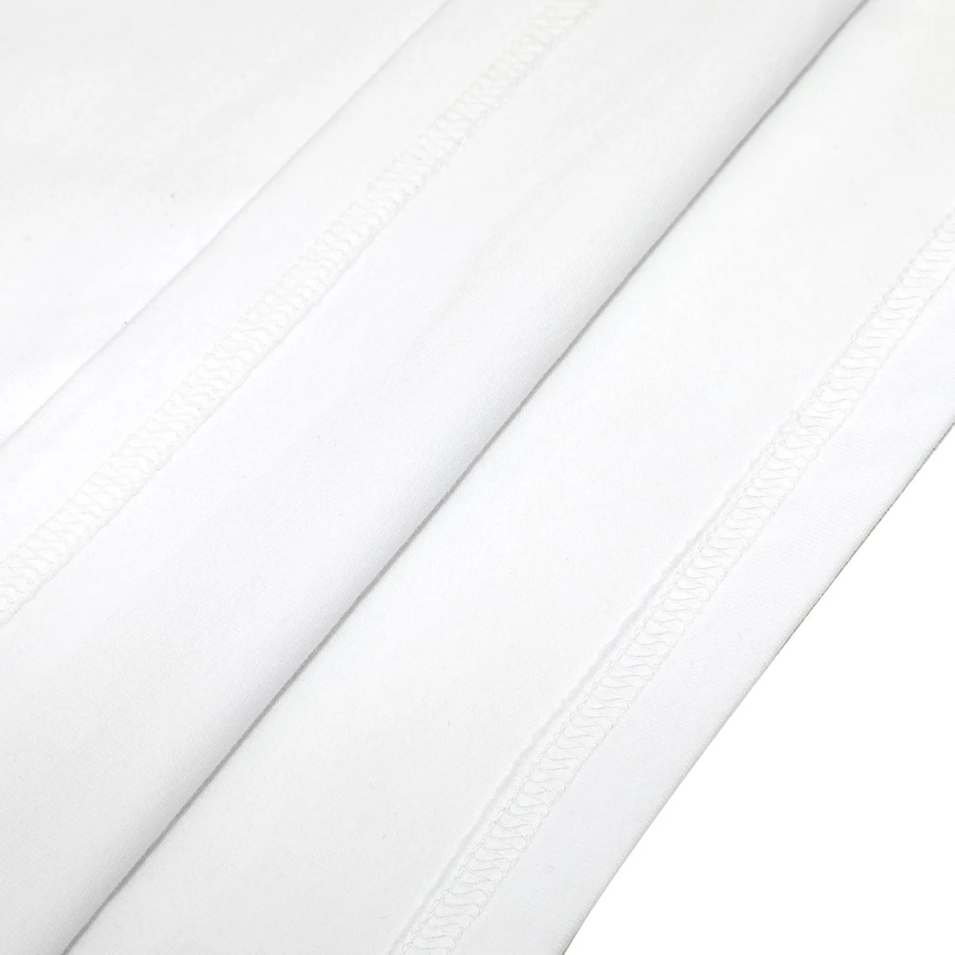 Vintage Oil Painting Graphic Cotton T-Shirt Ivory - Gallery Image 8 - Detailed View