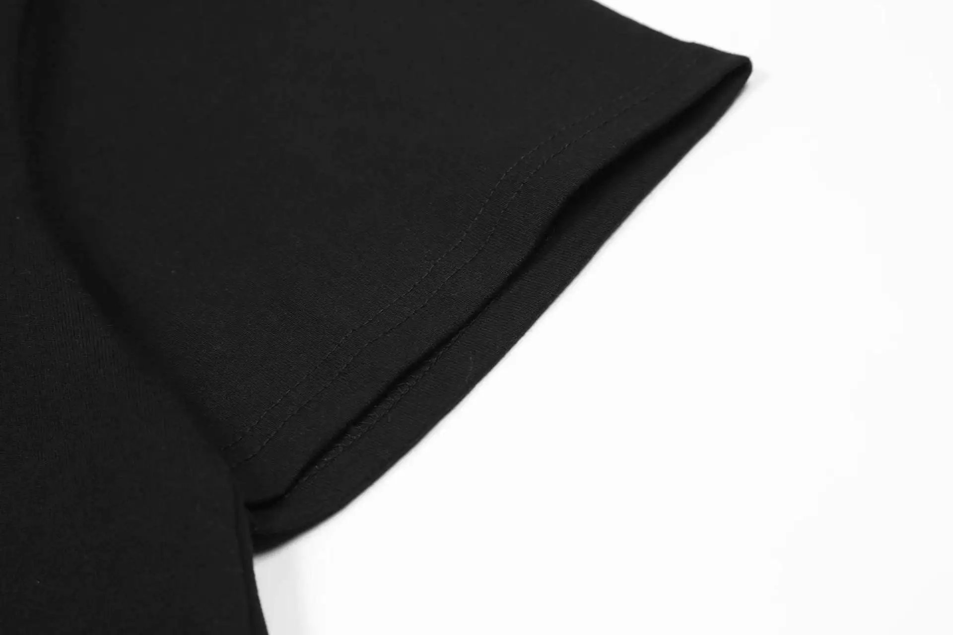 Graphic Tee Fingerprint Black - Gallery Image 12 - Detailed View