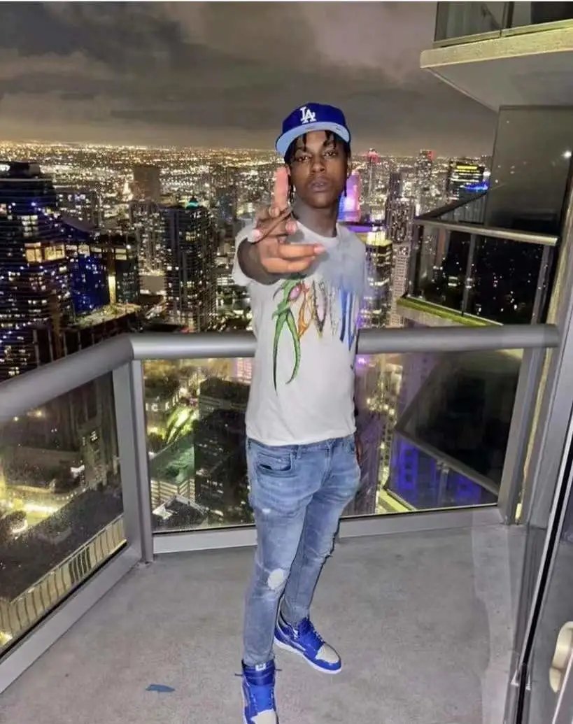 High Street Graphic Tee, Onyx - Gallery Image 14 - Detailed View