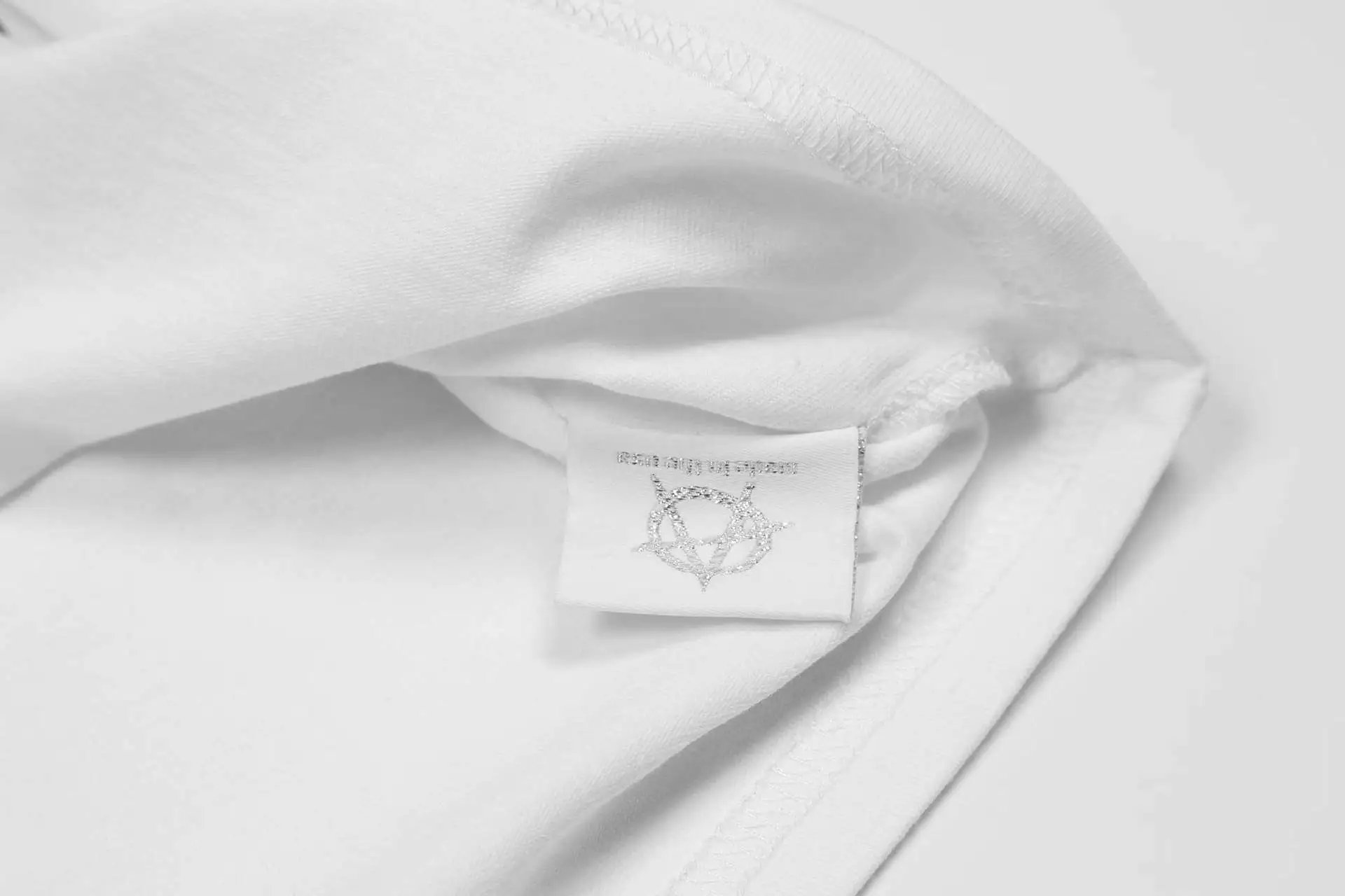 High Street Graphic Tee, Onyx - Gallery Image 9 - Detailed View