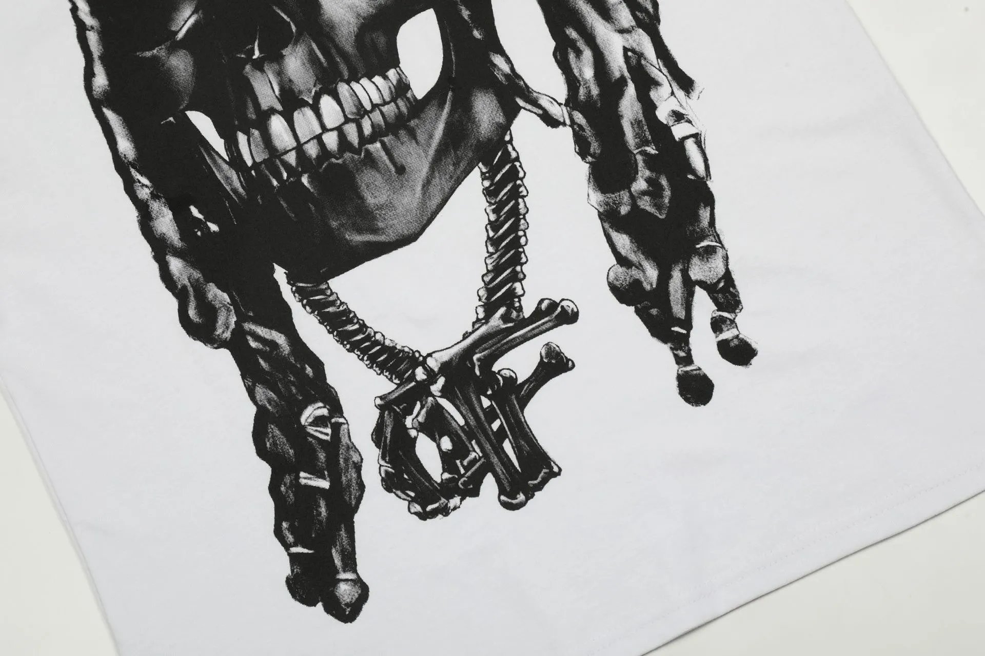 Revenge Skull Print T-shirt Black/White - Gallery Image 9 - Detailed View