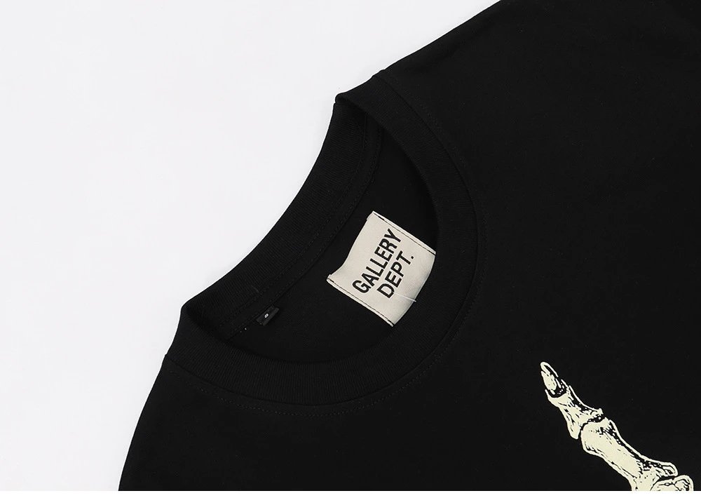Gallery Dept Skull Hand Gold Tee Black - Gallery Image 6 - Detailed View