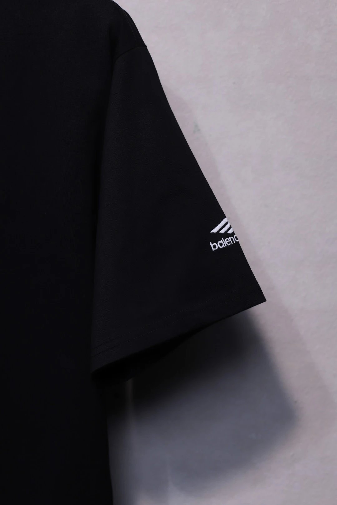 Balenciaga 25SS Micro Logo Black Tee - Gallery Image 6 - Detailed View