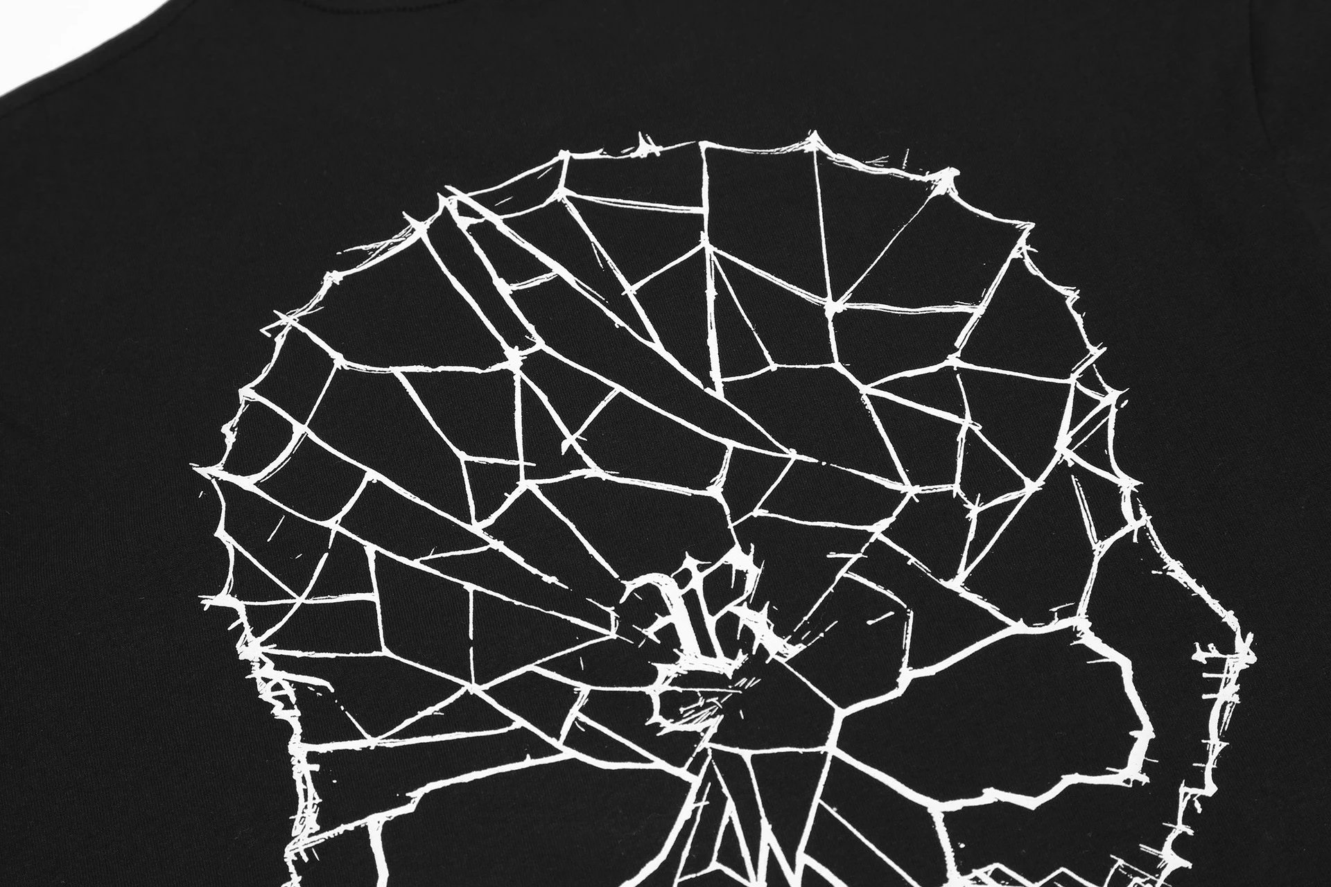 High Street Skull Print Tee Beige - Gallery Image 8 - Detailed View