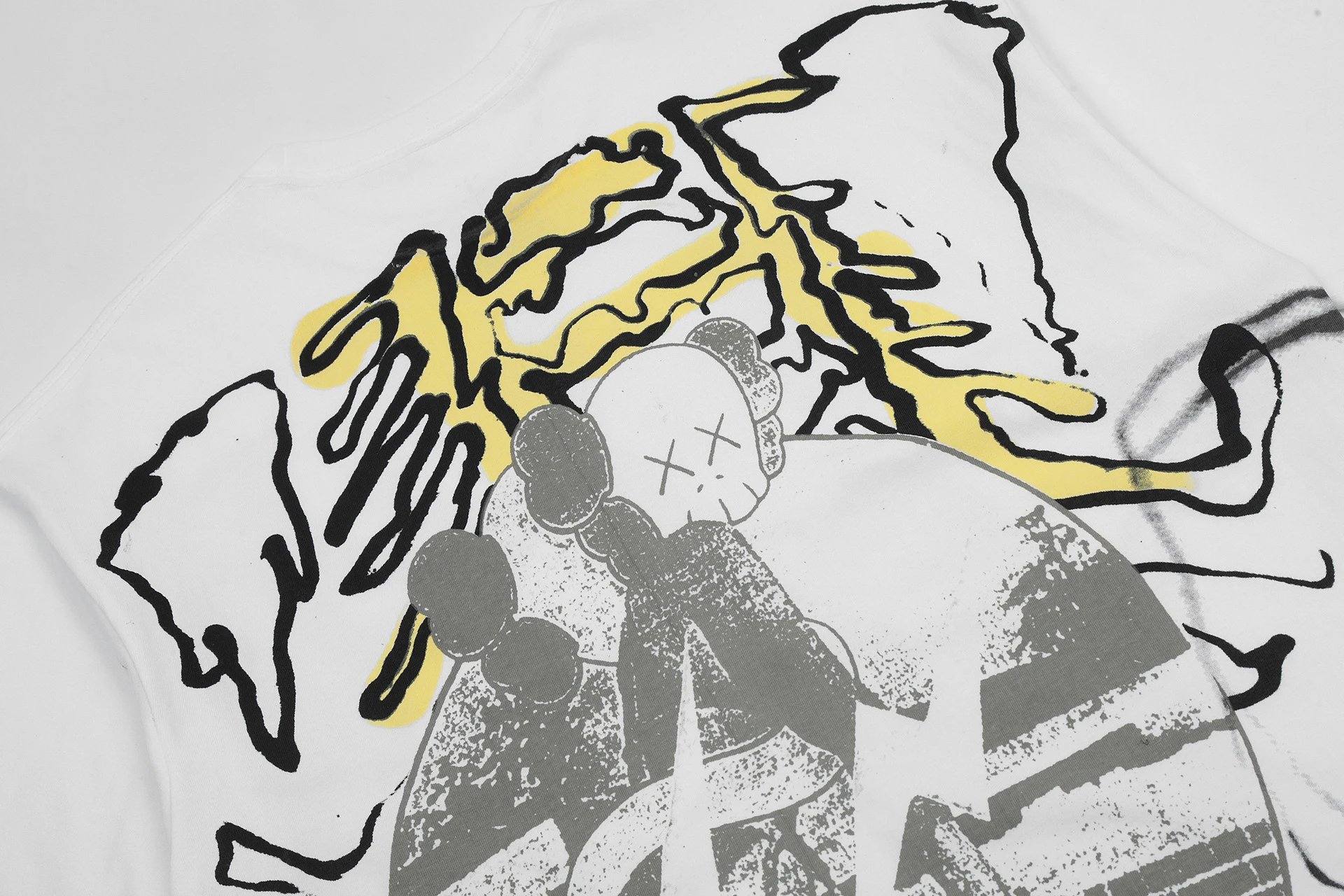Streetwear Graphic Cotton Tee Ivory Yellow - Gallery Image 6 - Detailed View