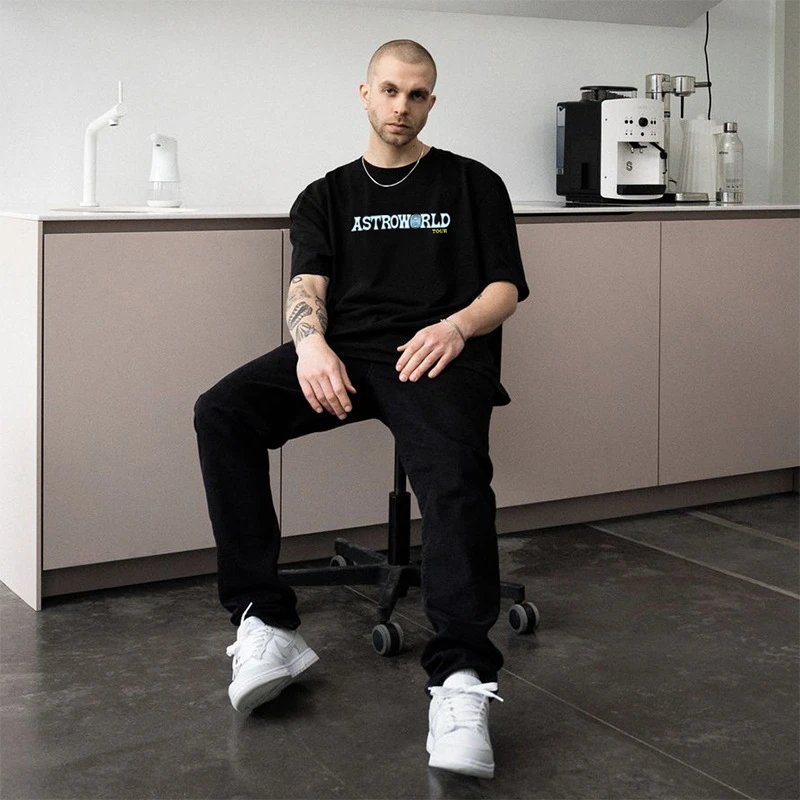 Streetwear Graphic Tour Tee Black - Gallery Image 5 - Detailed View