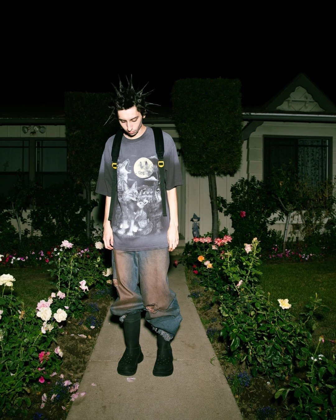 Vintage Washed Wolf Graphic Tee Charcoal - Gallery Image 10 - Detailed View