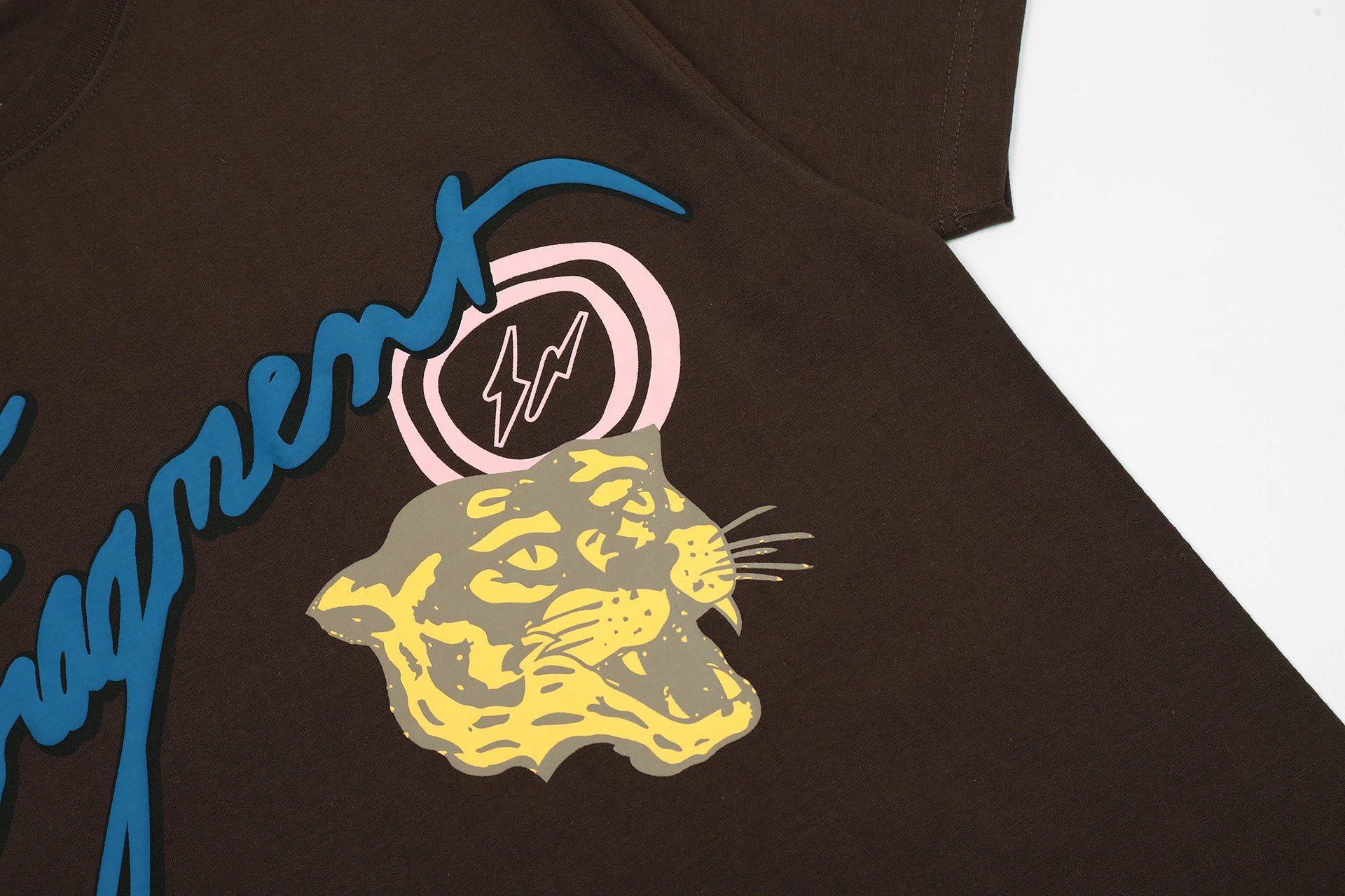 Streetwear Cotton Tiger Head Tee Cocoa Brown - Gallery Image 12 - Detailed View