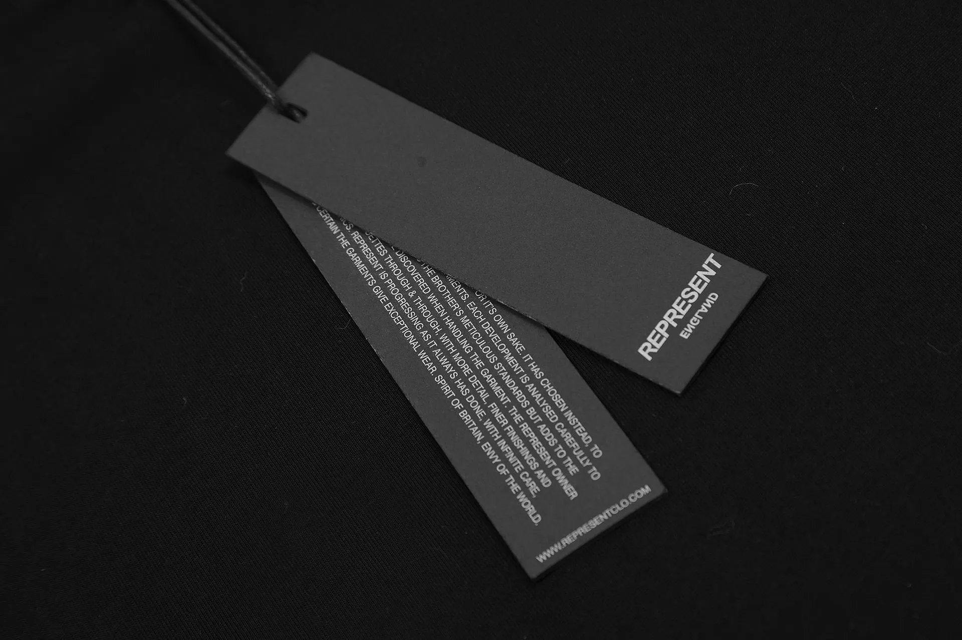 REPRESENT Graphic T-Shirt Black/White - Gallery Image 12 - Detailed View