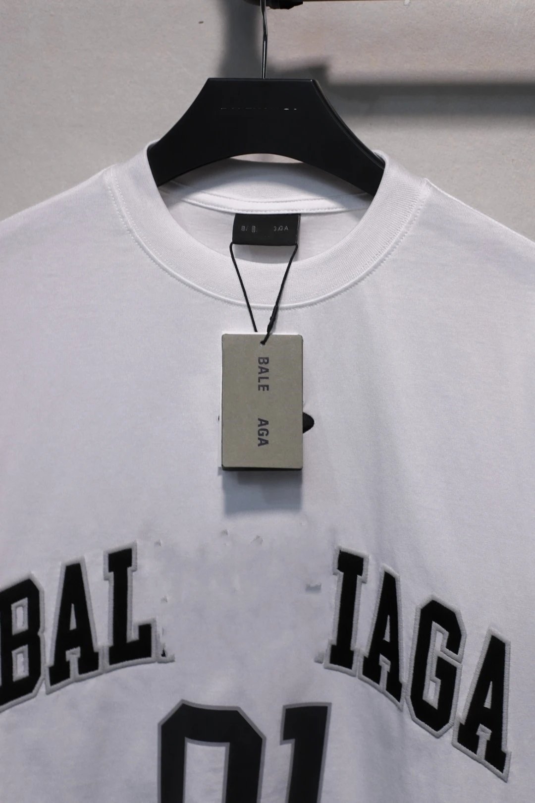 Unisex Oversized 01 Graphic Jersey Tee Anthracite - Gallery Image 5 - Detailed View