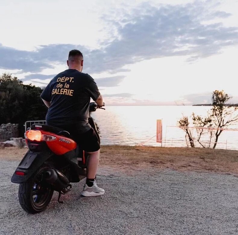 Gallery Dept Logo T-Shirt, Multicolor - Gallery Image 3 - Detailed View