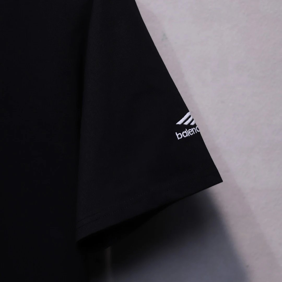 Balenciaga 25SS Micro Logo Black Tee - Gallery Image 4 - Detailed View