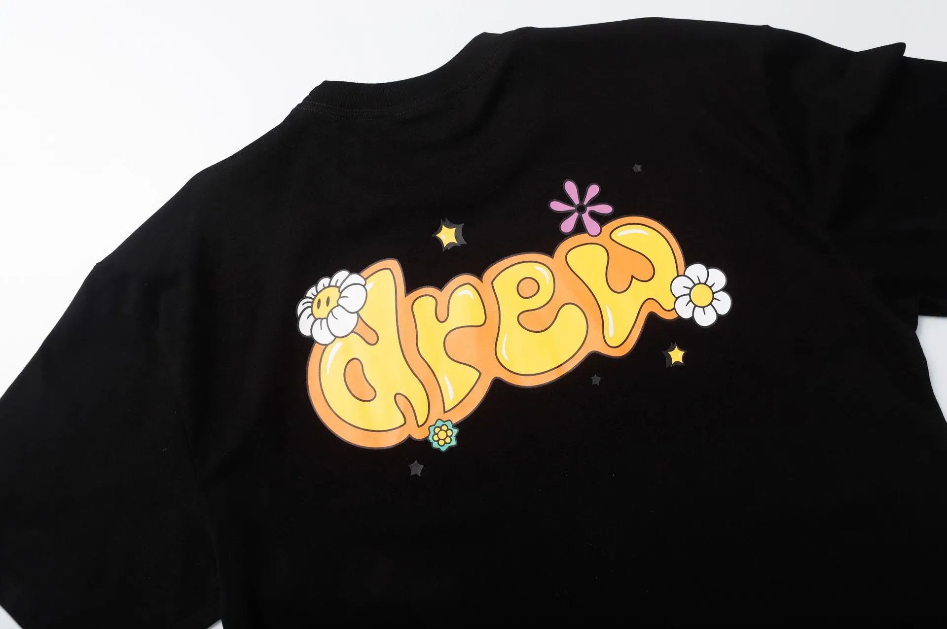 Street Daisy Graphic Cotton Tee Black - Gallery Image 3 - Detailed View