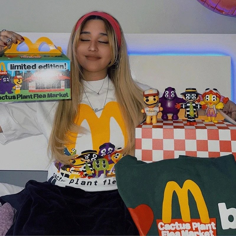 High Street Graphic Tee Snow White - Gallery Image 6 - Detailed View