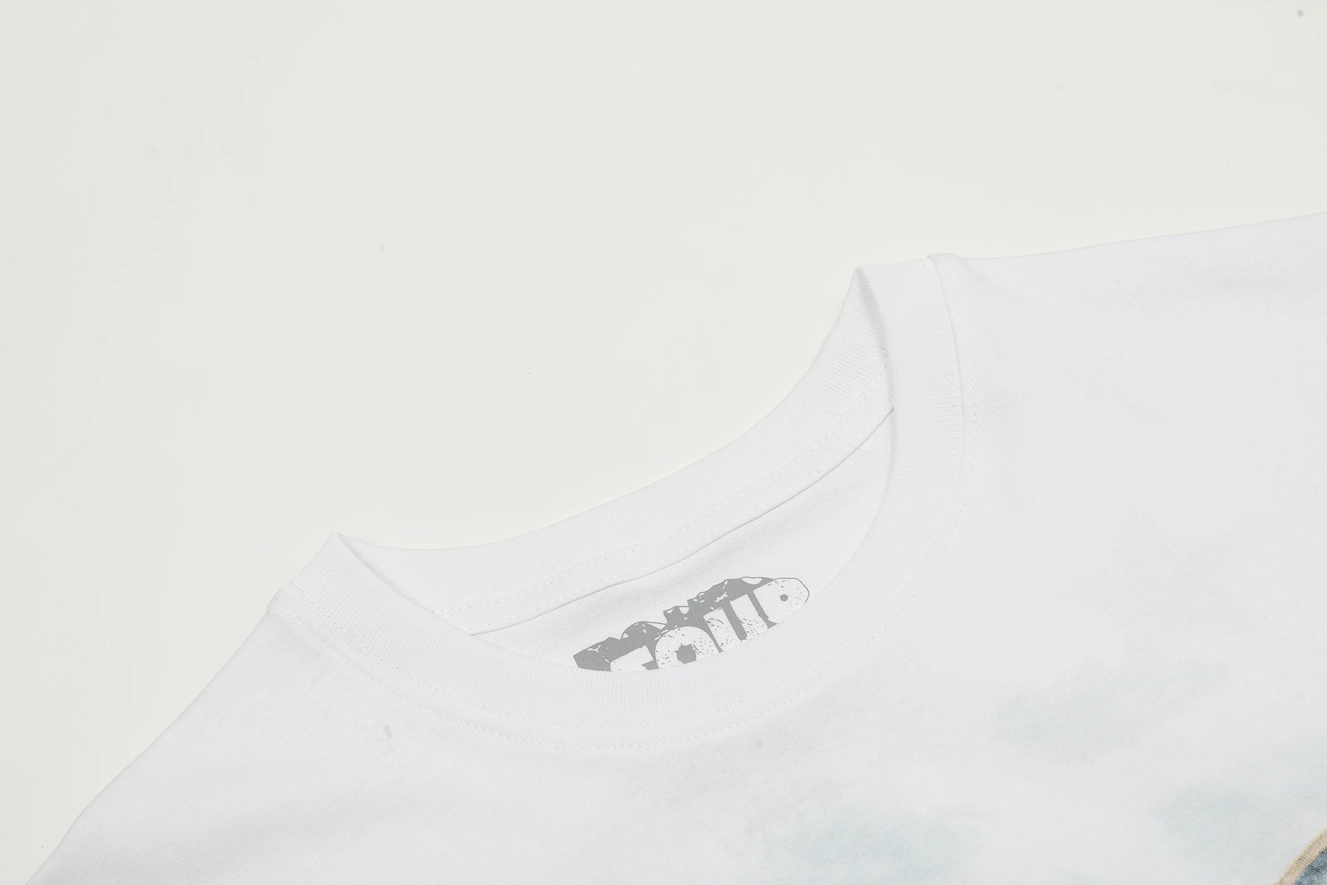 Street Graphic Demon Print Tee White - Gallery Image 6 - Detailed View