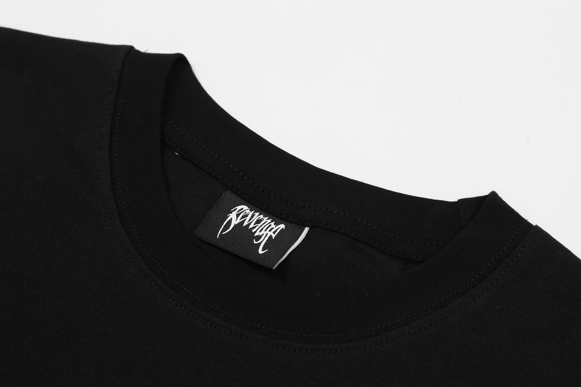 Reflective Skull Tee Noir - Gallery Image 6 - Detailed View
