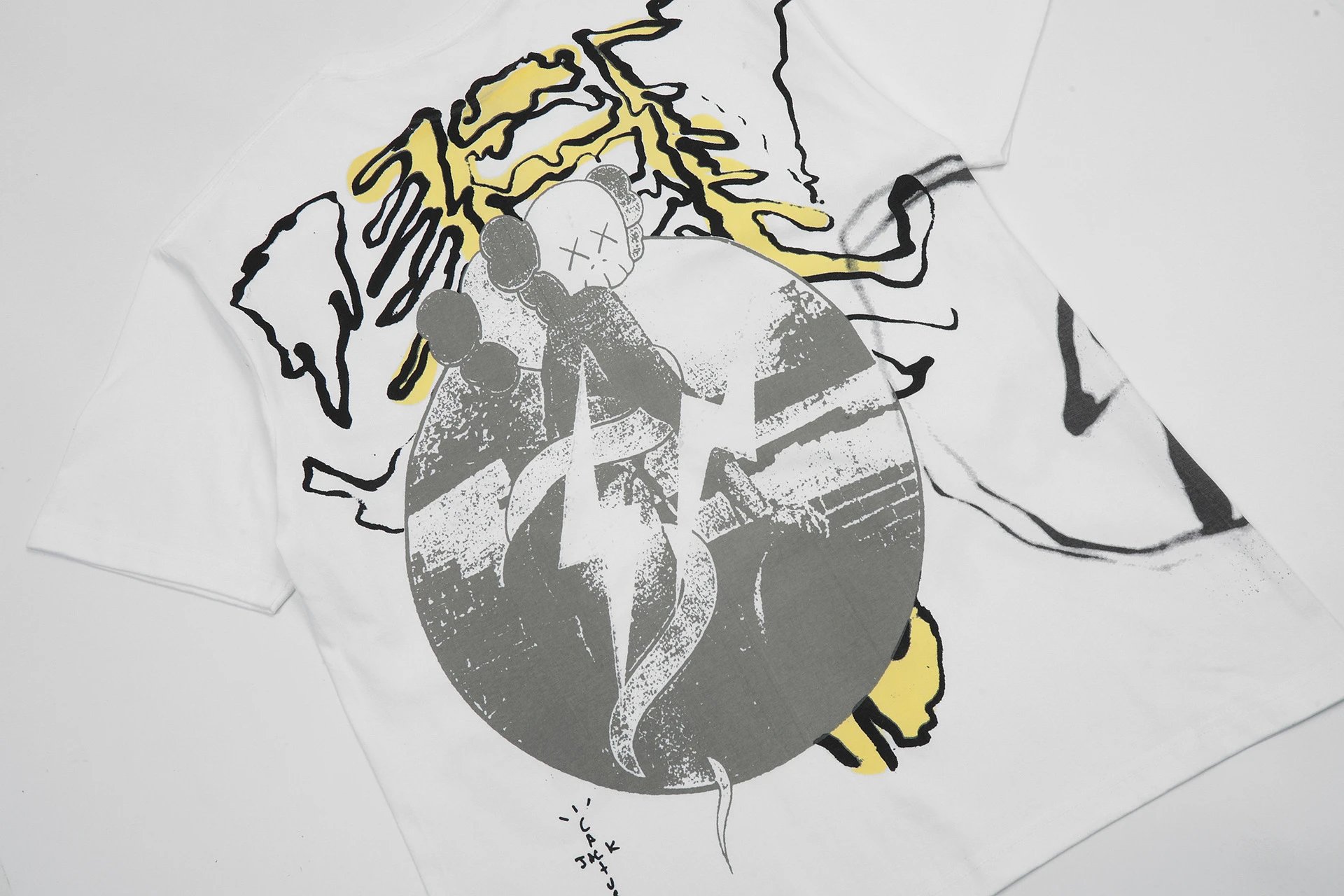 Streetwear Graphic Cotton Tee Ivory Yellow - Gallery Image 4 - Detailed View