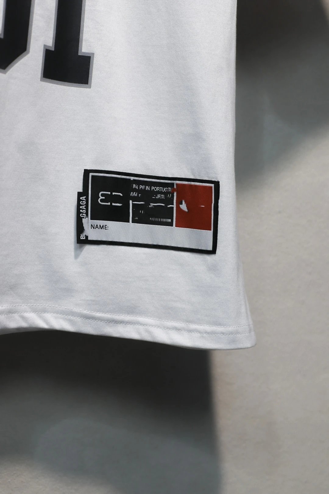 Unisex Oversized 01 Graphic Jersey Tee Anthracite - Gallery Image 7 - Detailed View