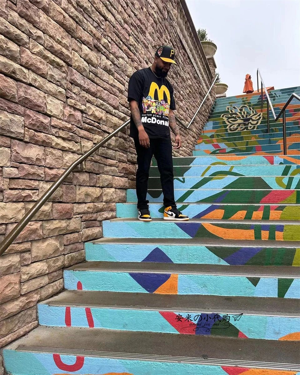 High Street Graphic Tee Snow White - Gallery Image 8 - Detailed View