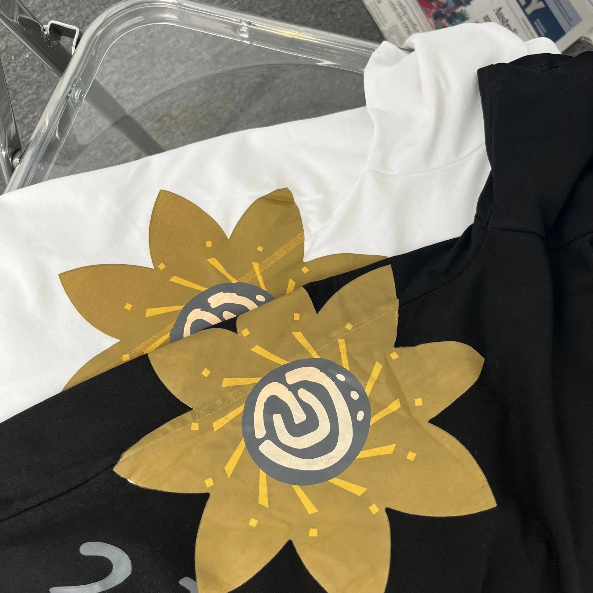 Street Graffiti Art Cotton T-Shirt Noir - Gallery Image 10 - Detailed View