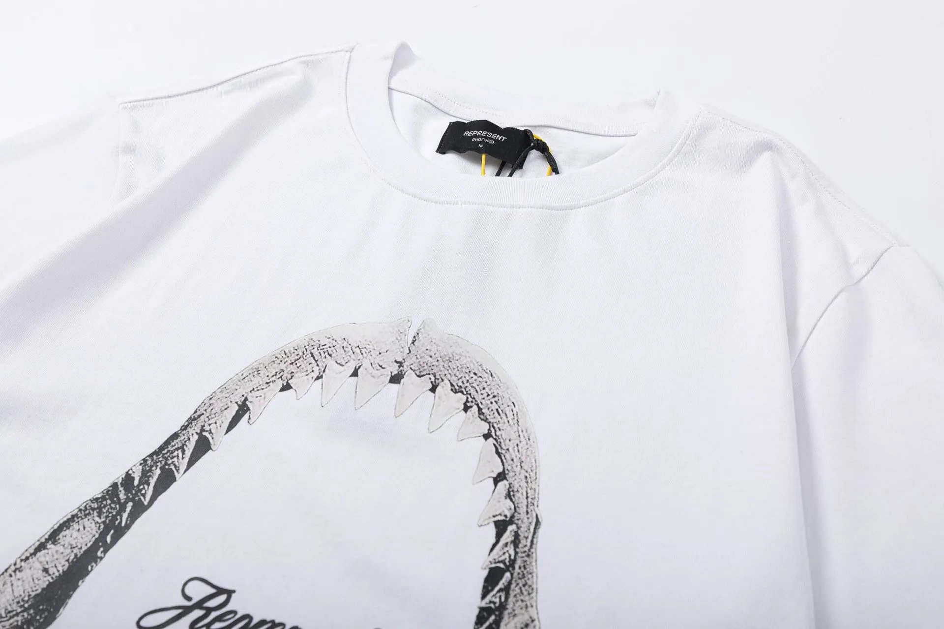 Represent Shark Graphic Tee Multicolor - Gallery Image 9 - Detailed View