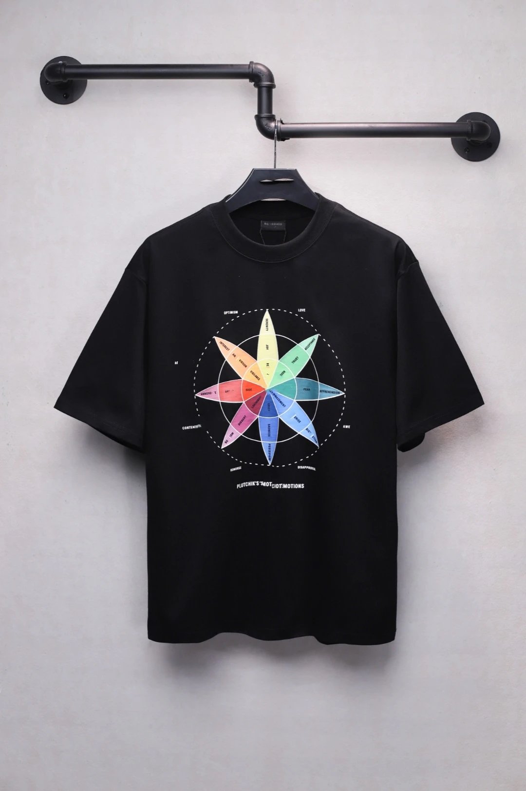 B Compass Graphic Black T-Shirt - Balenciaga - Cnfans - $30.00