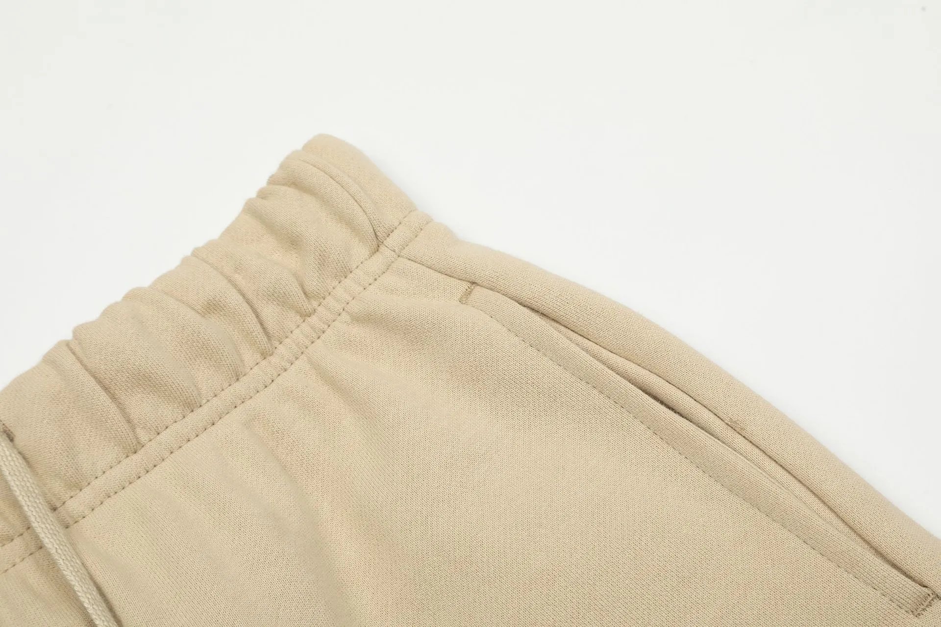 High Street Relaxed Shorts Onyx - Gallery Image 10 - Detailed View