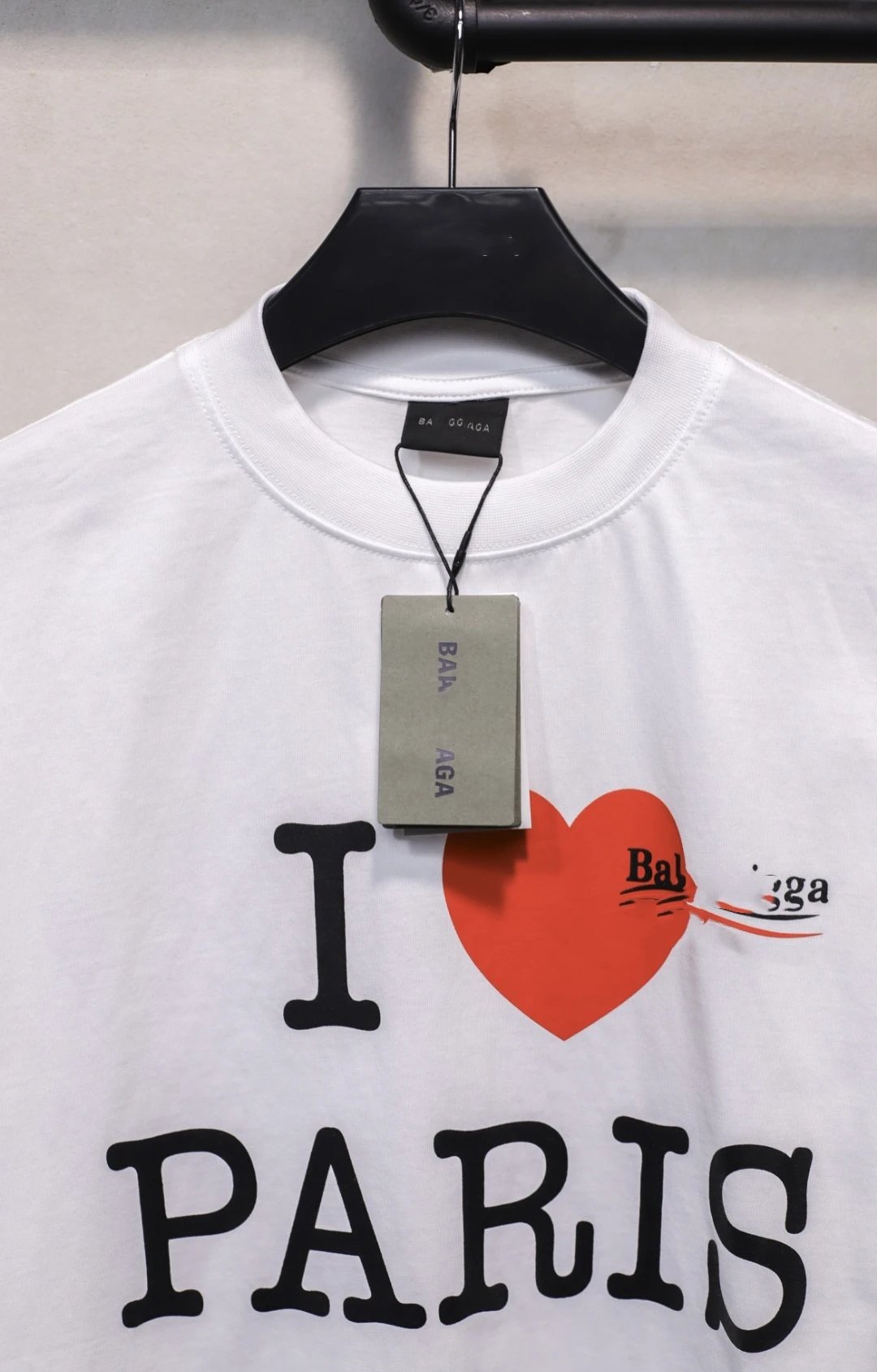 Unisex Oversized "I ❤️ Paris" Graphic Tee, Soft Cotton, Onyx - Gallery Image 5 - Detailed View