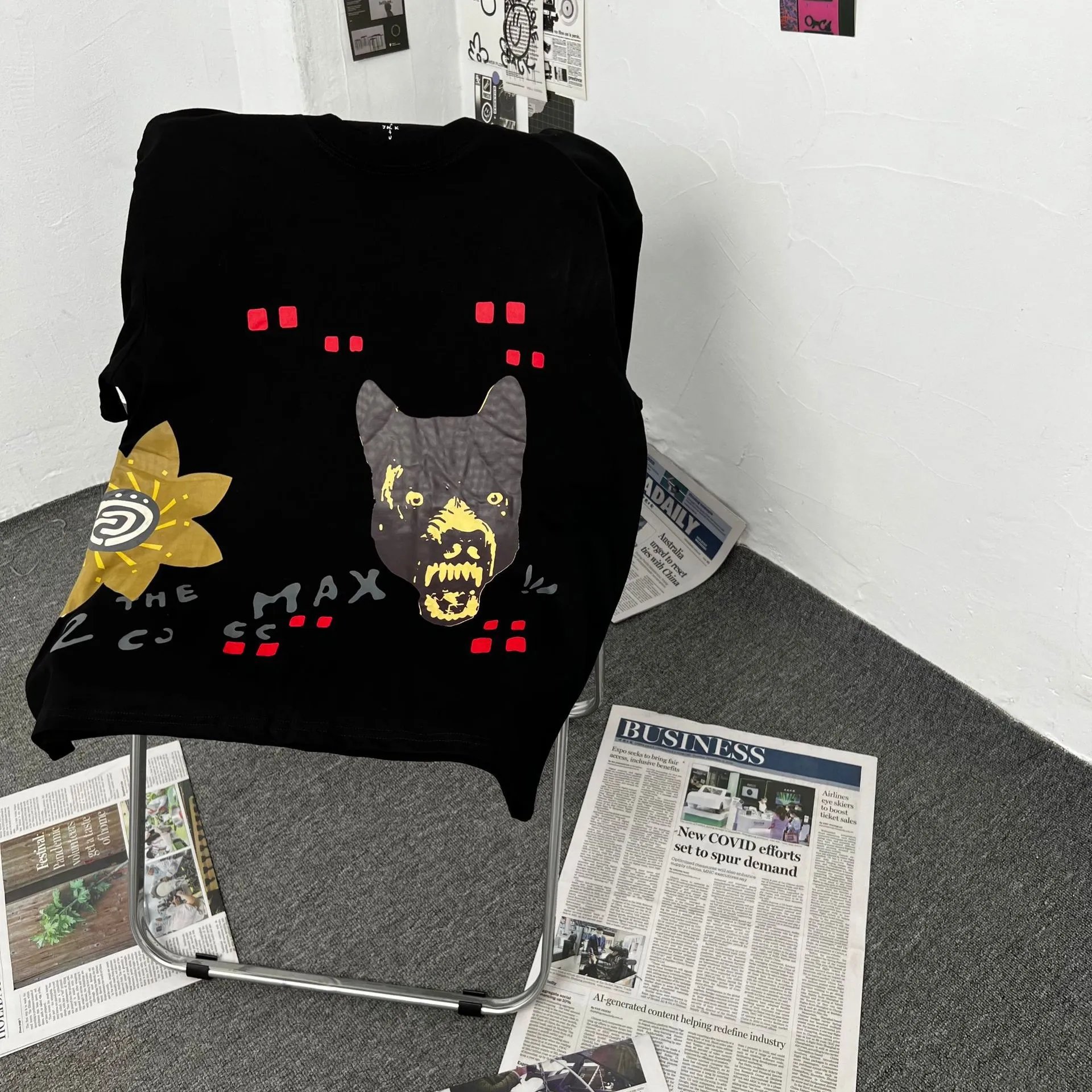 Street Graffiti Art Cotton T-Shirt Noir - Gallery Image 7 - Detailed View