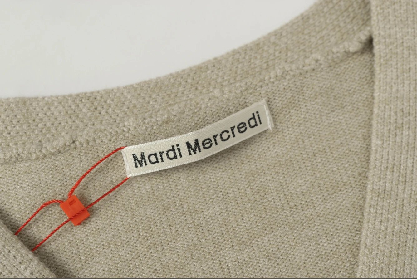 Women's V-Neck Knit Cardigan Daisy Embroidery Oatmeal - Gallery Image 8 - Detailed View