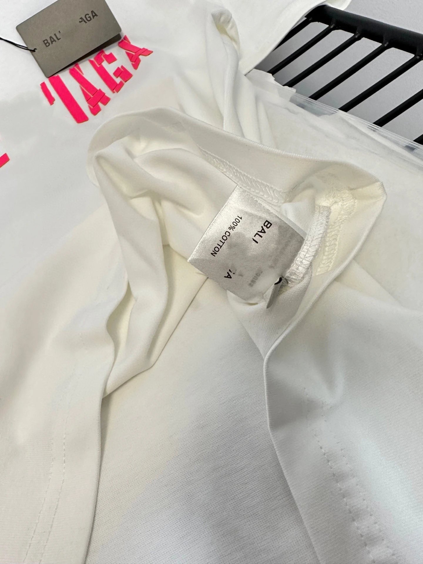 Unisex Oversized Graphic Cotton Tee, Fuchsia - Gallery Image 5 - Detailed View