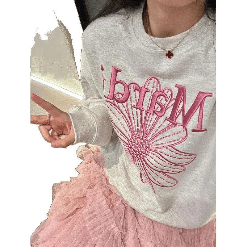 Women's Classic Daisy Embroidered Crewneck Pullover, Heather Grey - Gallery Image 6 - Detailed View