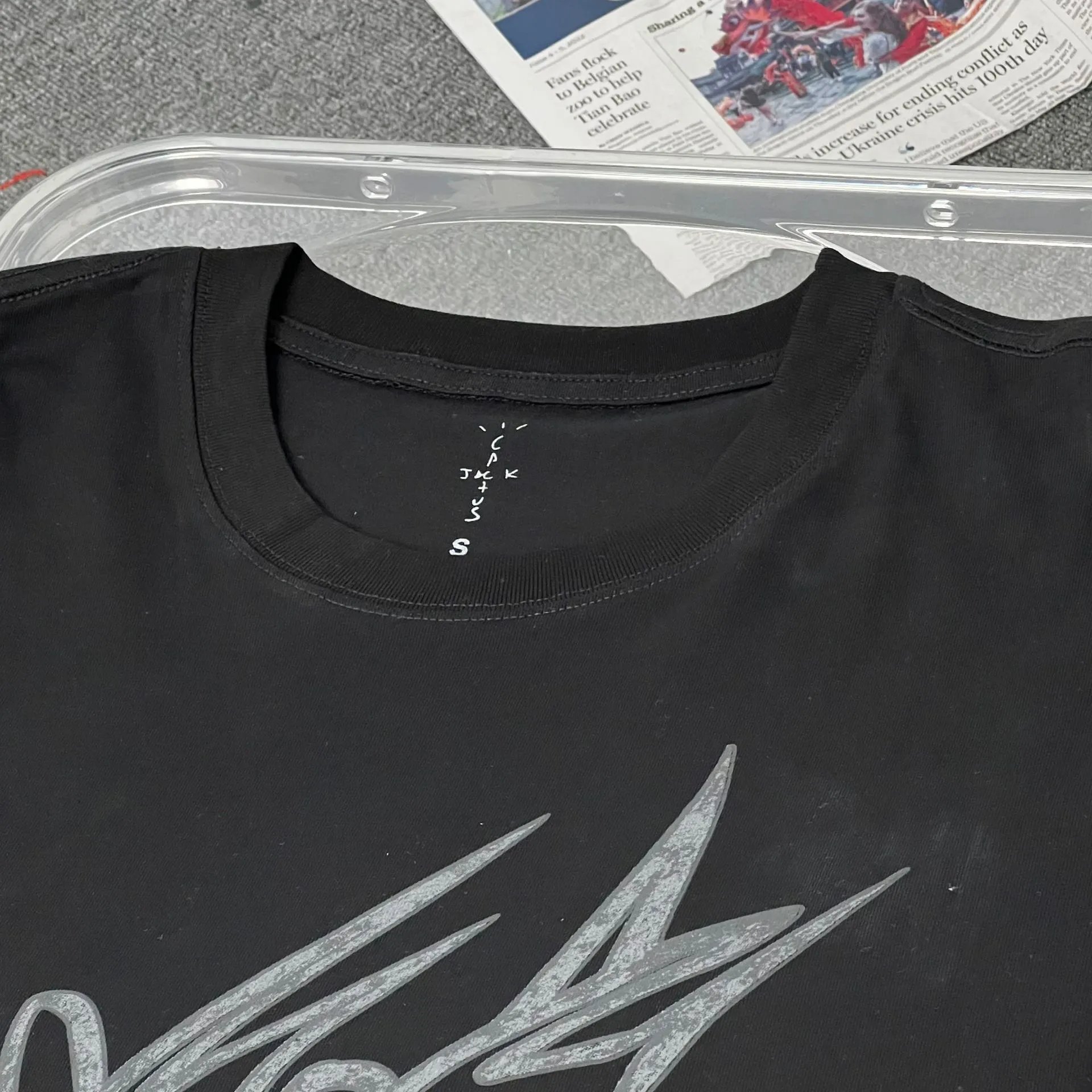 Street Graphic Cotton Tee Charcoal Black - Gallery Image 8 - Detailed View