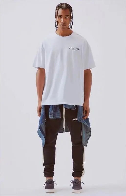 Graphic Print Tee Azure - Gallery Image 8 - Detailed View