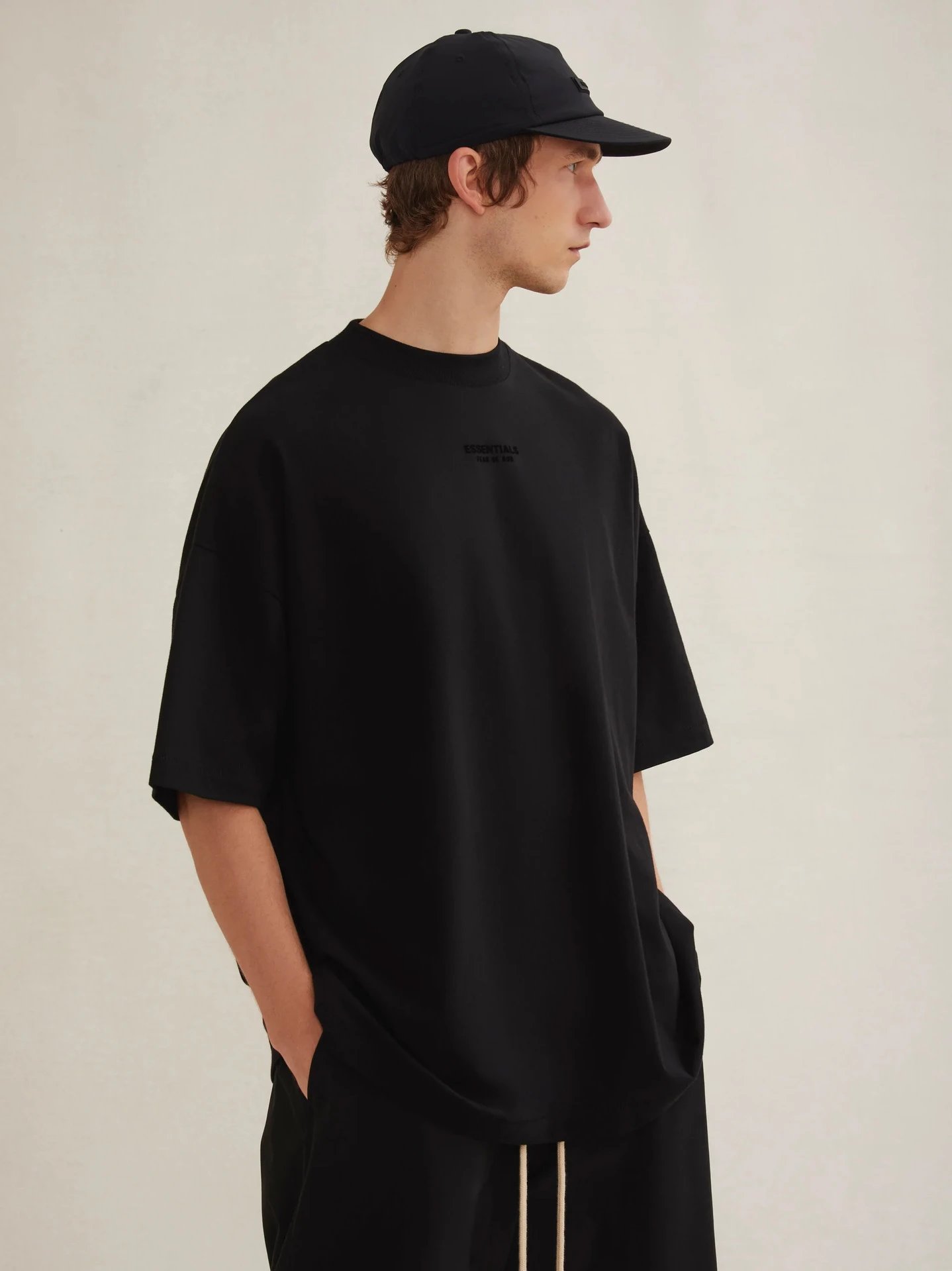 High-Street Tee Black - Gallery Image 9 - Detailed View