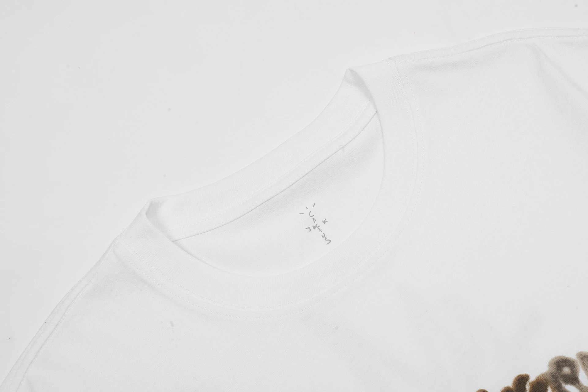 Streetwear Graphic Cotton T-Shirt Ivory - Gallery Image 6 - Detailed View
