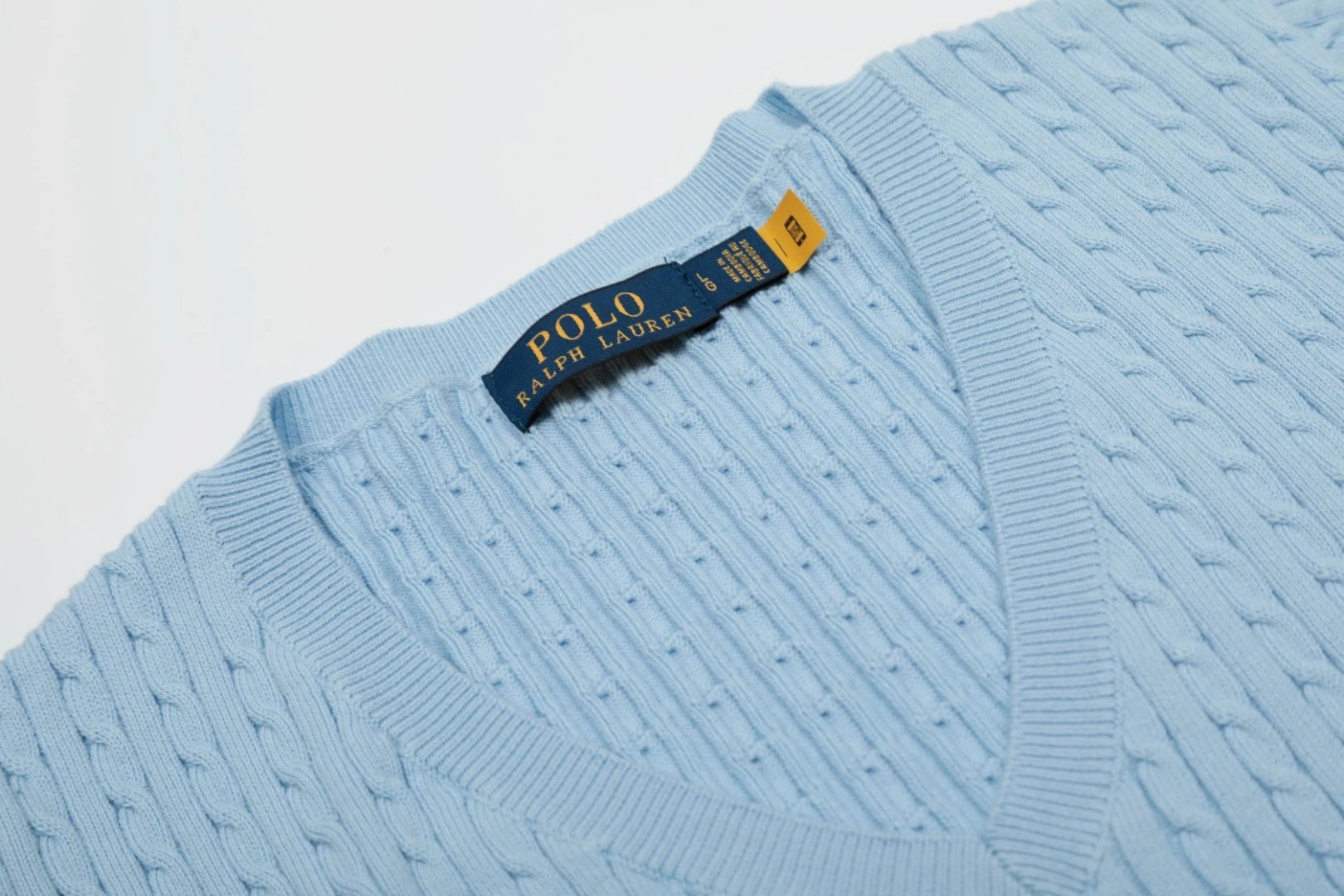 Cable-Knit Cotton Short-Sleeve V-Neck Tee Blossom - Gallery Image 14 - Detailed View