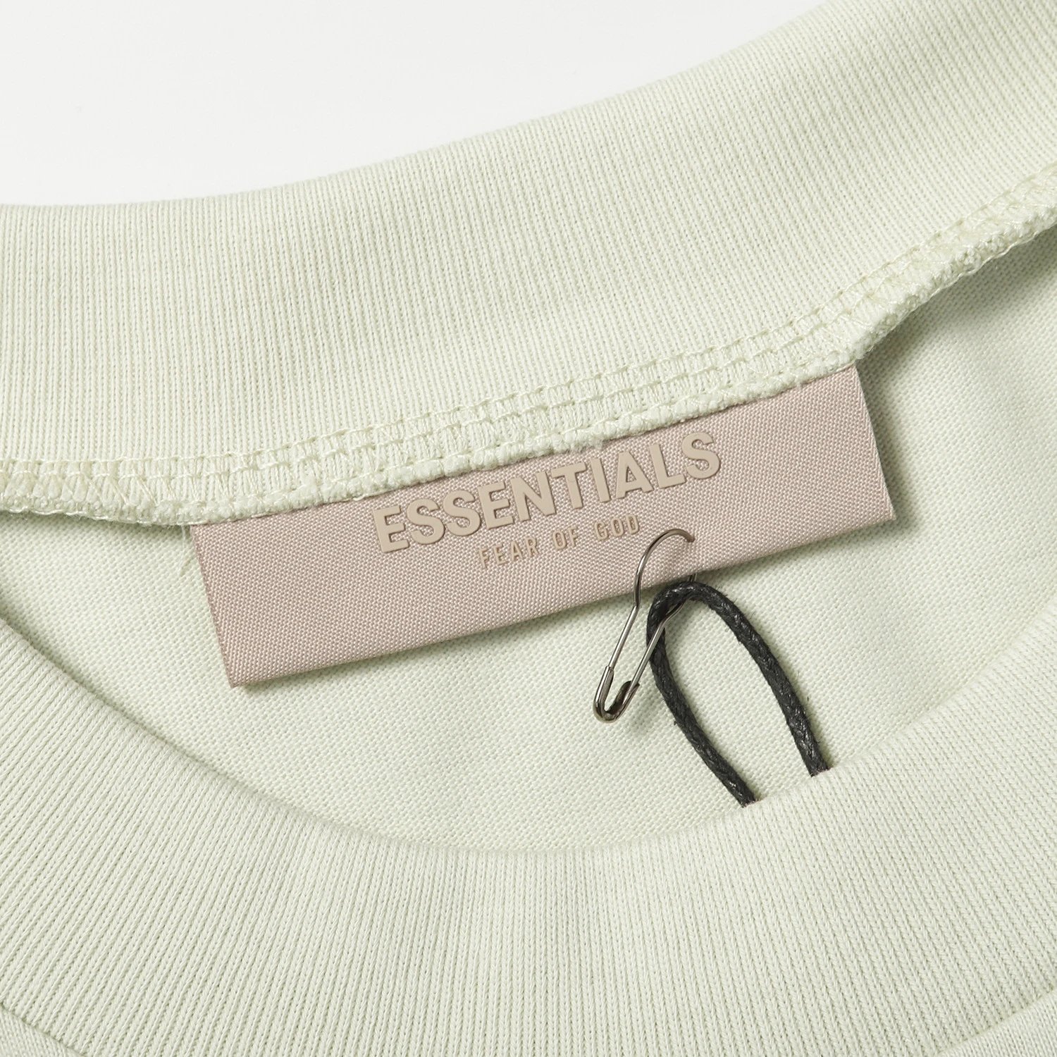 High-Street Tee Ivory - Gallery Image 8 - Detailed View