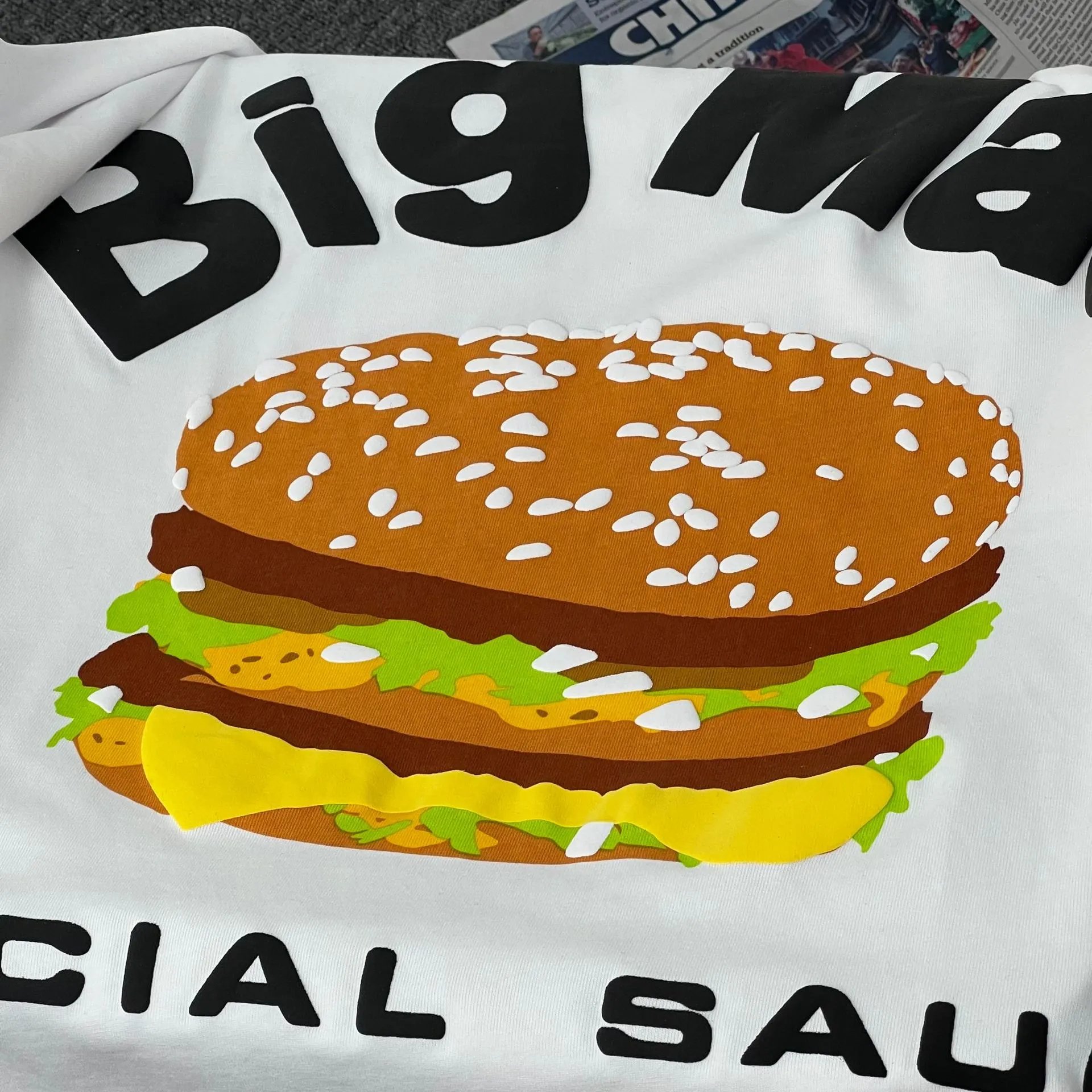 Graphic Cotton T-Shirt Ivory - Gallery Image 3 - Detailed View